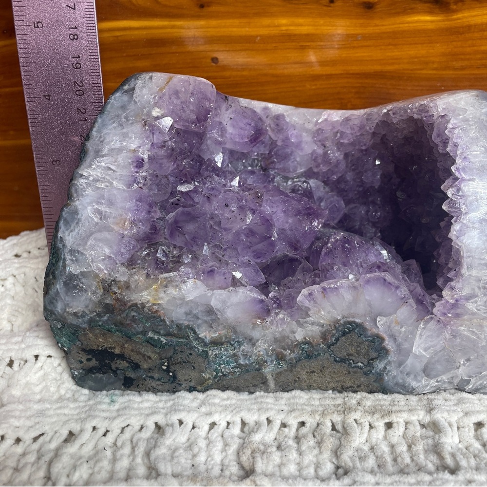 Amethyst crystal cathedral - Picture 7 of 9